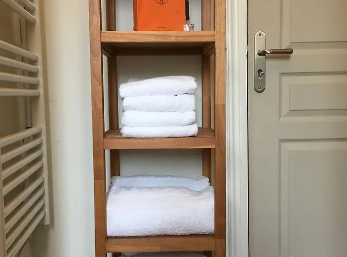 Erik Satie Апартаменты